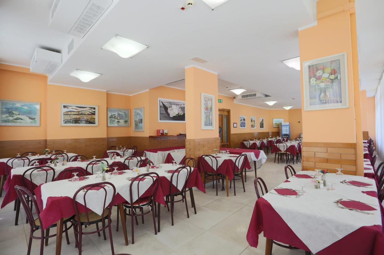 Hotel Milena Rimini Esterno foto