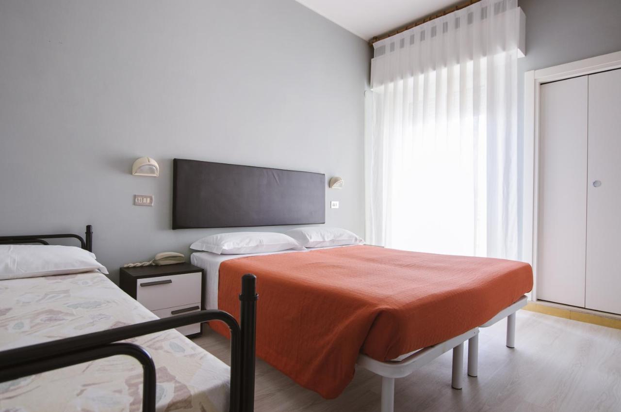 Hotel Milena Rimini Esterno foto