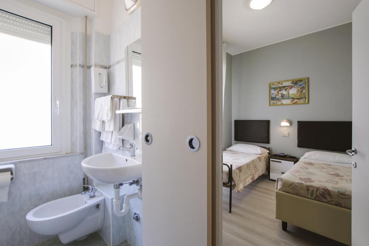Hotel Milena Rimini Esterno foto