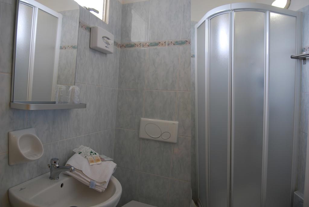 Hotel Milena Rimini Esterno foto